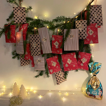 Fabriquer une boule de Noël en papier de papillotes - Révillon Chocolatier